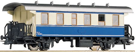 Passenger car 2nd class<br /><a href='images/pictures/Roco/44895.jpg' target='_blank'>Full size image</a>